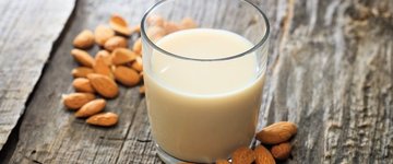 Homemade Almond Mylk