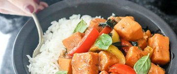 Vegan Coconut Curry (an Easy Weeknight Dinner!)