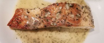 Pan Seared Salmon with Lemon Garlic Sauce