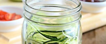 Mason Jar Zucchini Pasta Salad