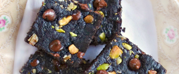 Tiger Nut Flour Brownies {paleo & vegan}