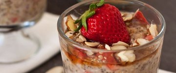 Instant Pot Strawberries and Cream Steel Cut Oats