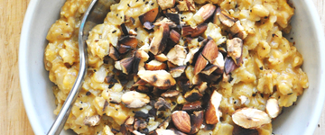 Creamy Pumpkin Oats with Blueberries & Almonds