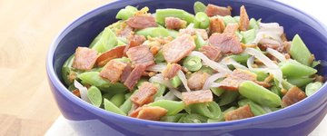 Sizzled Mung Beans with Crispy Prosciutto