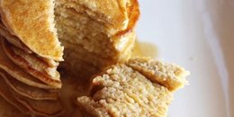Flourless Almond Butter Pancakes 