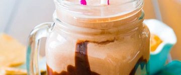 Chocolate Peanut Butter Protein Smoothie