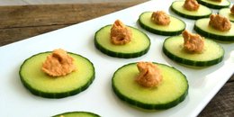 Cucumber Chips with Hummus 