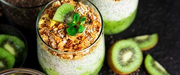 Blackberry and Kiwi Yogurt Parfait