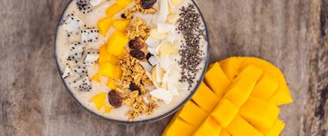 Banana & Mango Smoothie Bowl