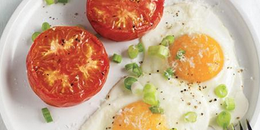 Fried Eggs with Broiled Tomatoes
