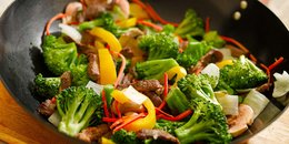 Keto chicken stir-fry with shirataki noodles