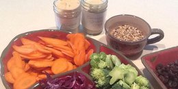 ByziMom's Oil-Free Ranch Dip with Crudite