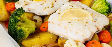 Fish with Vegetables (baked in foil)
