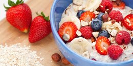 Oatmeal with Bananas and Berries