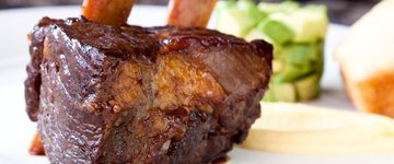 Red Wine-Braised Short Ribs