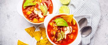 Slow Cooker Black Bean, Quinoa & Chicken Soup