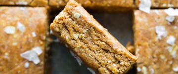 Easy Homemade Protein Bars (Cinnamon Roll)