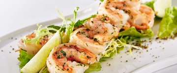Grilled Shrimp and Romaine