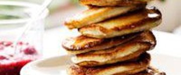 Low-carb coconut pancakes