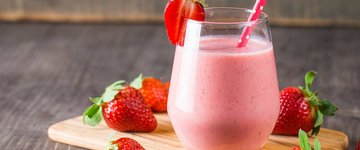 Booster Juice Strawberry Storm Smoothie