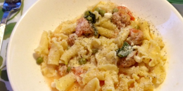 Campanelle Pasta, Chicken Sausage, Tomatoes & Peas