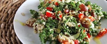 Quinoa and Kale Salad with Lemon Vinaigrette