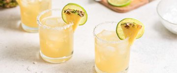 Alcohol-free pineapple-mint margaritas