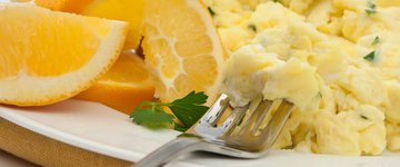 Mexican Egg Scramble and Fruit