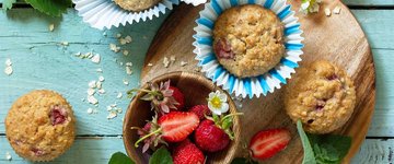 Vegan Strawberry Streusel Muffins