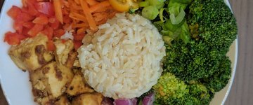 RAINBOW RICE N' TOFU BOWL