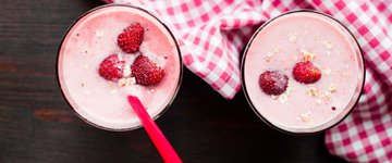 Strawberry Oatmeal Breakfast Smoothie