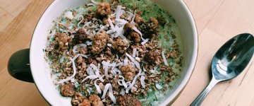 Alkalizing and Energizing Smoothie Bowl