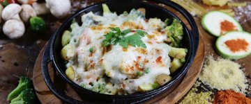Cheesy Bacon & Broccoli Chicken