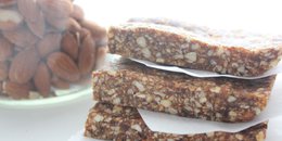 Almond Butter Cacao Chip Bars 