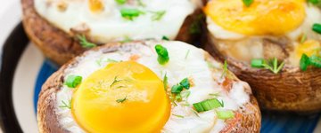 Baked Eggs in Portobello Mushroom Caps