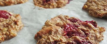 Raspberry Splat Oat Cookies