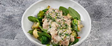 Csirke-quinoa saláta almával