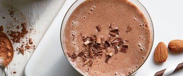 EASY Chocolate-Almond Smoothie - sugar free