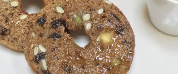 Cinnamon Date Pumpkin Seed Bagel, GF