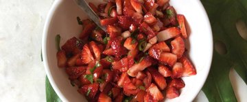 Oh so sweet strawberry salsa ( Copy )