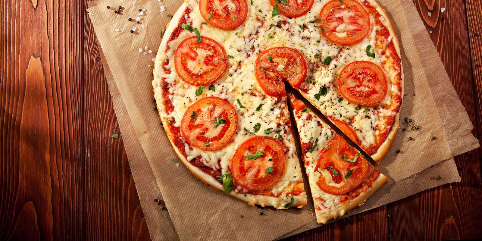 Fresh Tomato Pizza