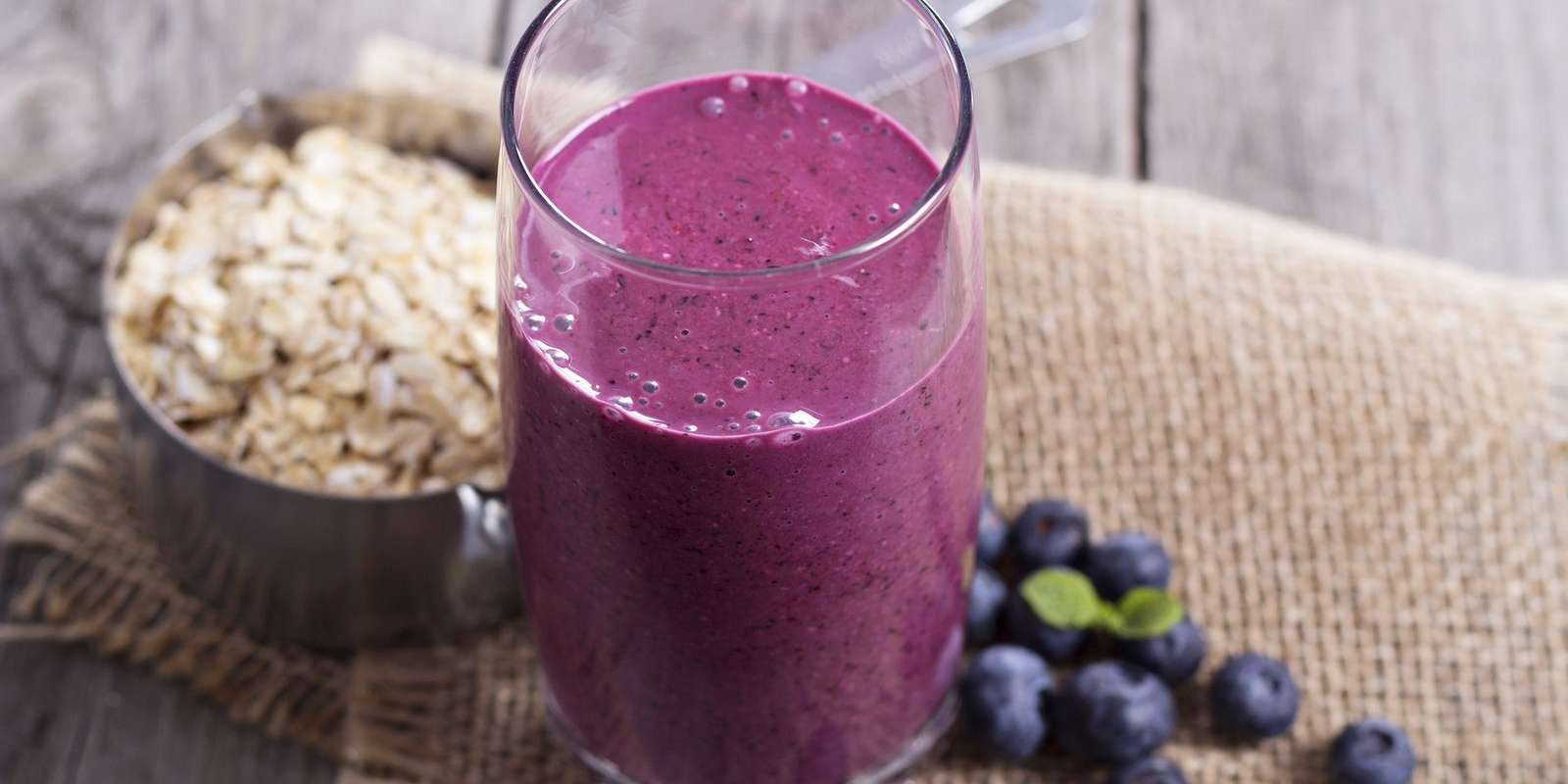 Blueberry Oatmeal Smoothie