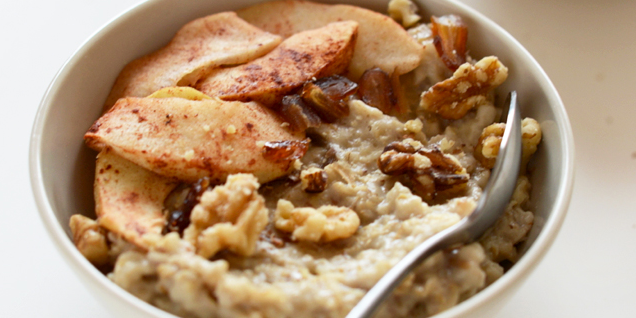 Date Sweetened Apple Pie Oatmeal