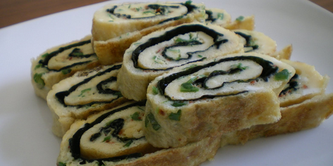 Korean Rolled Egg Omelette (Gaeran Mari) 