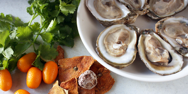 Steamed Oysters with Tangerine Peel Sauce
