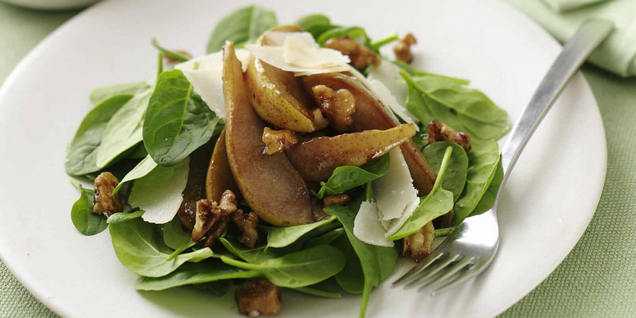 Spinach Pear Walnut Salad