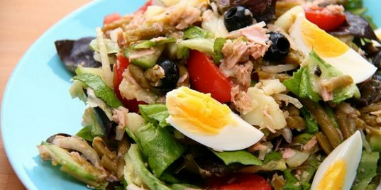Nicoise Salad with Tuna and Beans