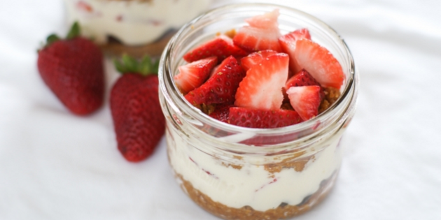 No Bake Cheesecake in Mason Jars