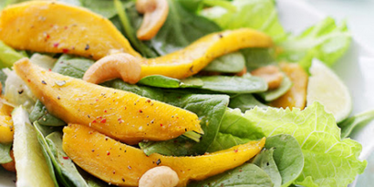 Tropical Salad with Pepper and Spinach