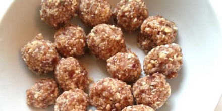 Raw 'White Chocolate' Energy Balls